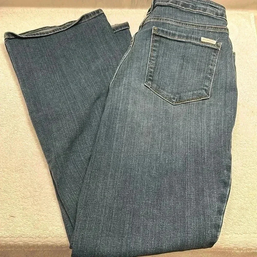 Eddie Bauer Women’s Curvy BootCut Jeans Dark Wash  Size 10